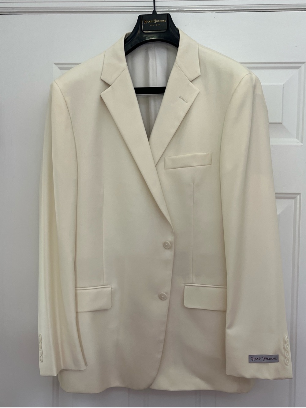Hickey Freeman Cream Two-Button Notch Lapel Blazer